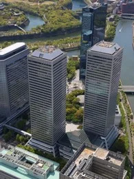 TWIN21・MIDタワー