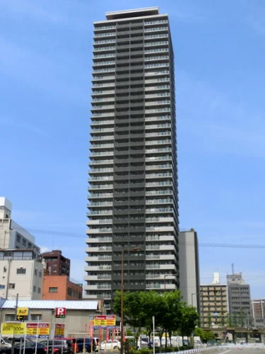 ローレルタワー梅田