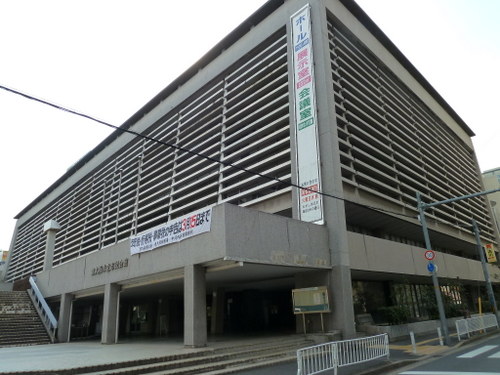 東大阪市立市民会館