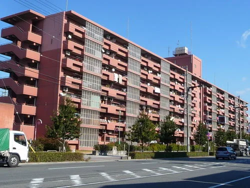 鶴町第8住宅1号館