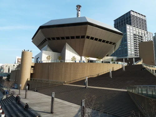 湊町リバープレイス