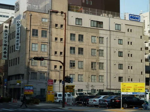 ロザイ工業本社ビル