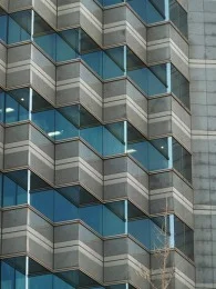 ウツボギザビル