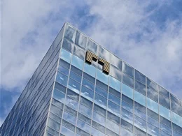 クオーツ心斎橋