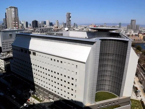 大阪府警察本部庁舎