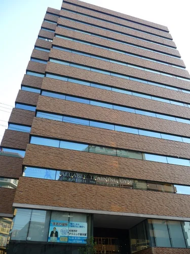 新大阪ブリックビル