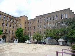 精華小学校跡地