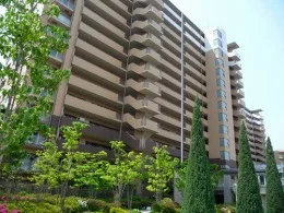 ライオンズスクエア鶴見緑地