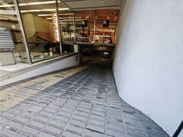 アメリカーナビル4