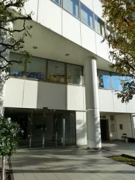 慈恵医大 大学管理棟2