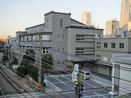 小田急南新宿ビル（2代目本社）