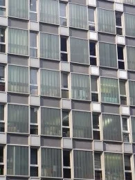 新橋駅前ビル1号館4