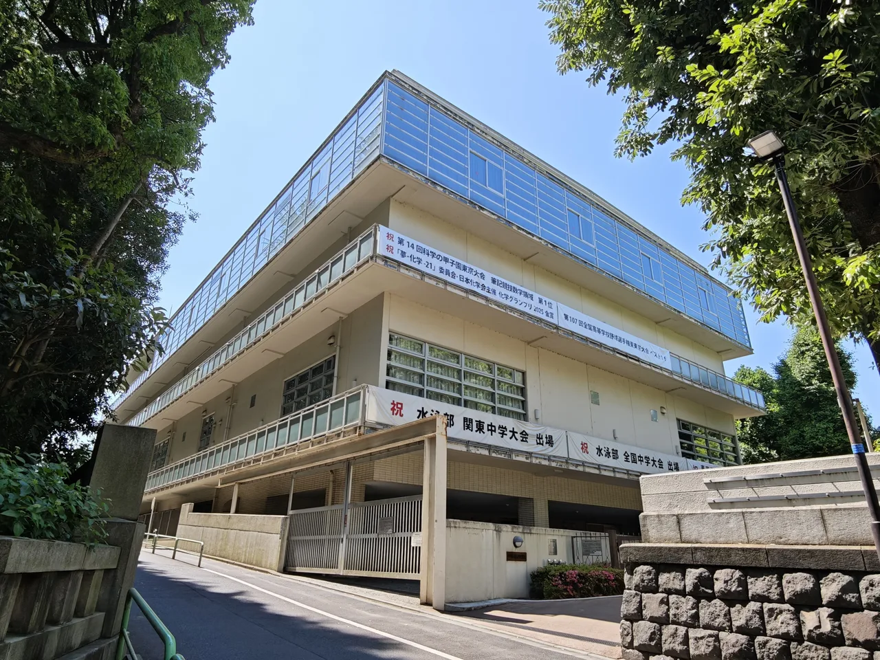 九段中等教育学校体育館