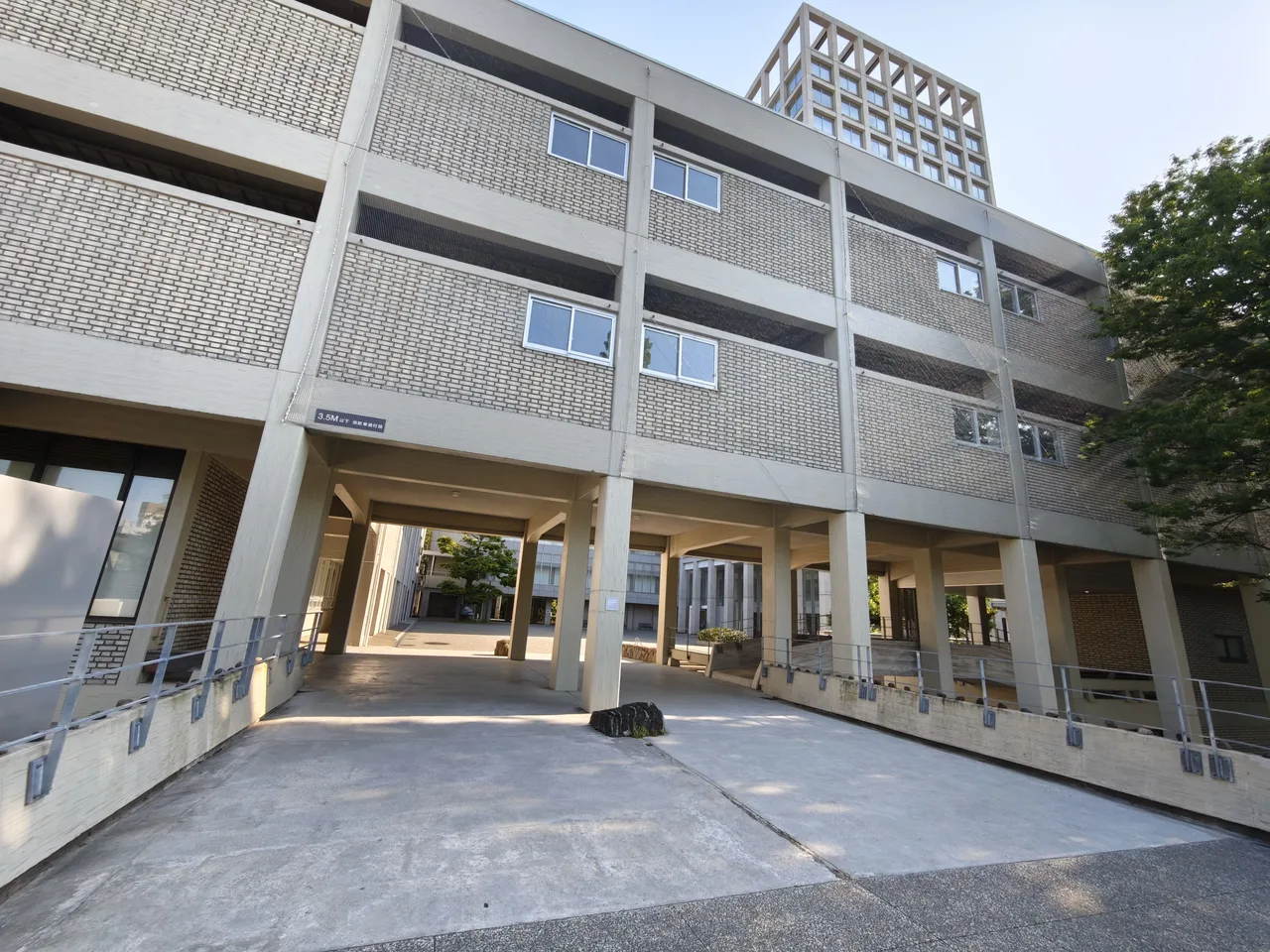 31・32号館｜早稲田大学戸山キャンパス
