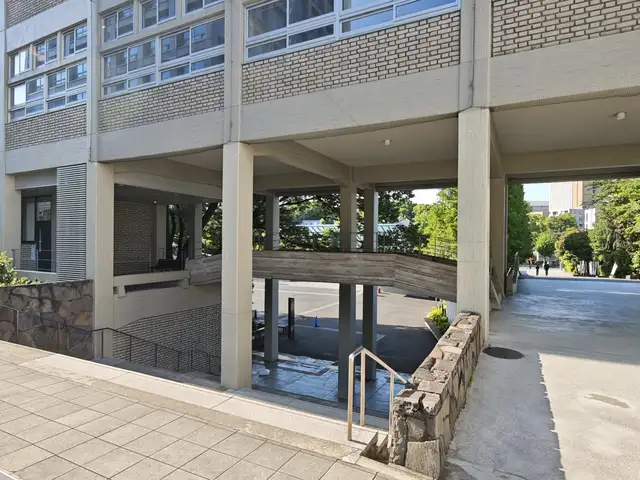31・32号館｜早稲田大学戸山キャンパス
