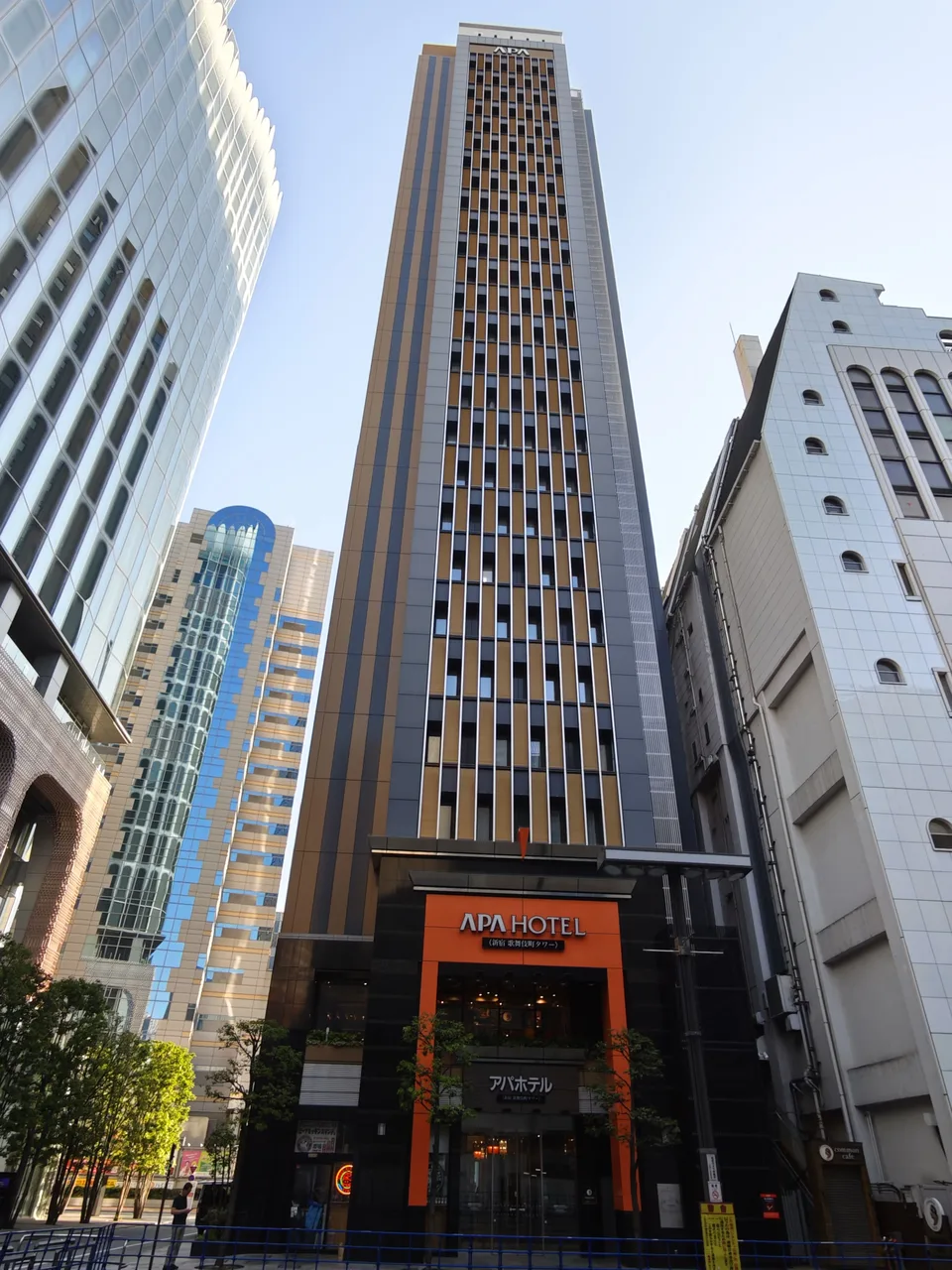 アパホテル〈新宿 歌舞伎町タワー〉