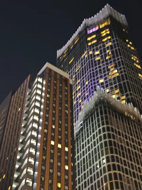アパホテル〈新宿 歌舞伎町タワー〉