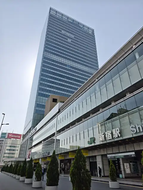 JR新宿ミライナタワー