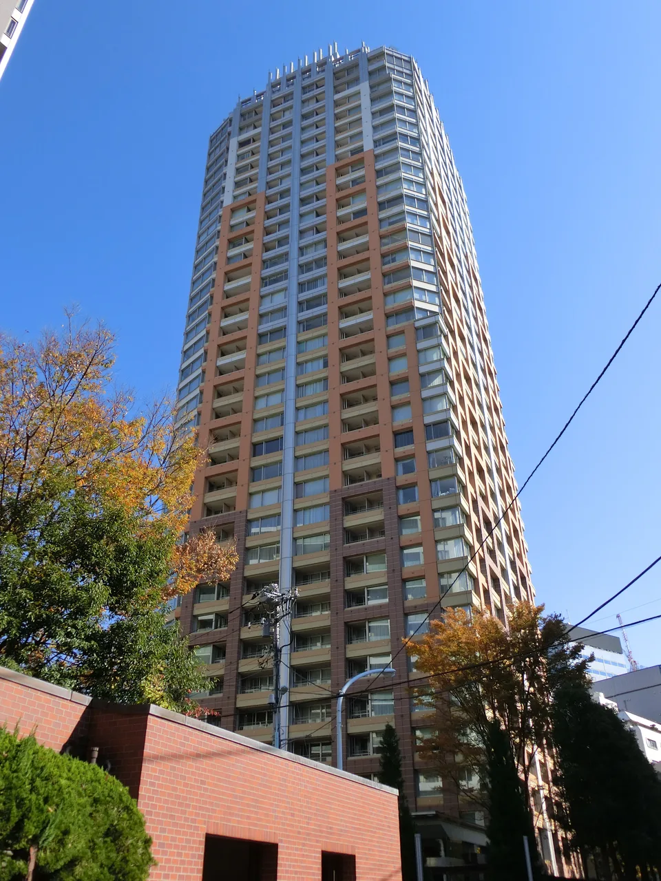 青山パークタワー