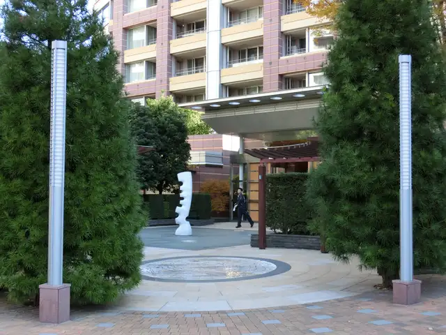 青山パークタワー