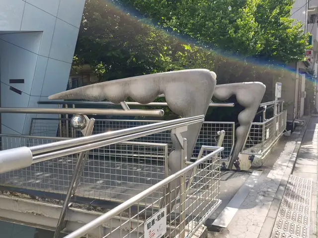 青山製図専門学校1号館