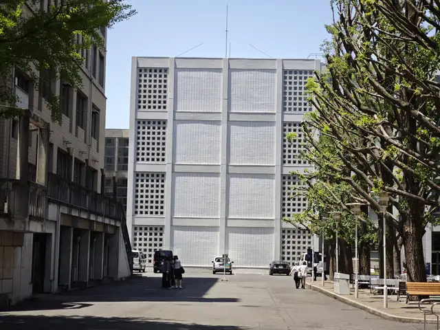 慶應義塾大学三田キャンパス 西校舎