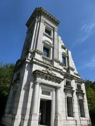 スターツ日本橋ビル（旧・川崎定徳本館）3