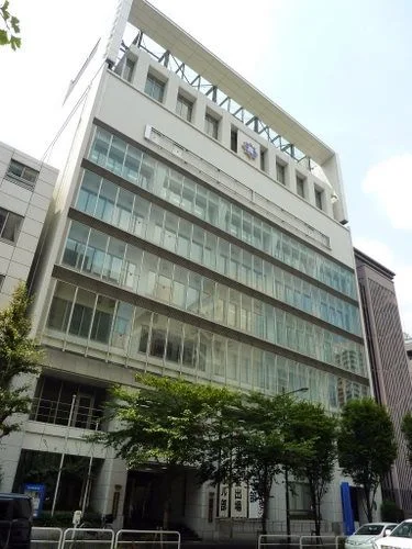 正則学園高校校舎