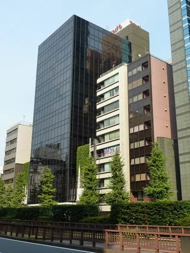 ヤクルト本社ビル