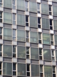 新橋駅前ビル1号館4